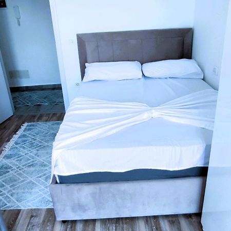 Sabi Apartment Golem Qerret Esterno foto